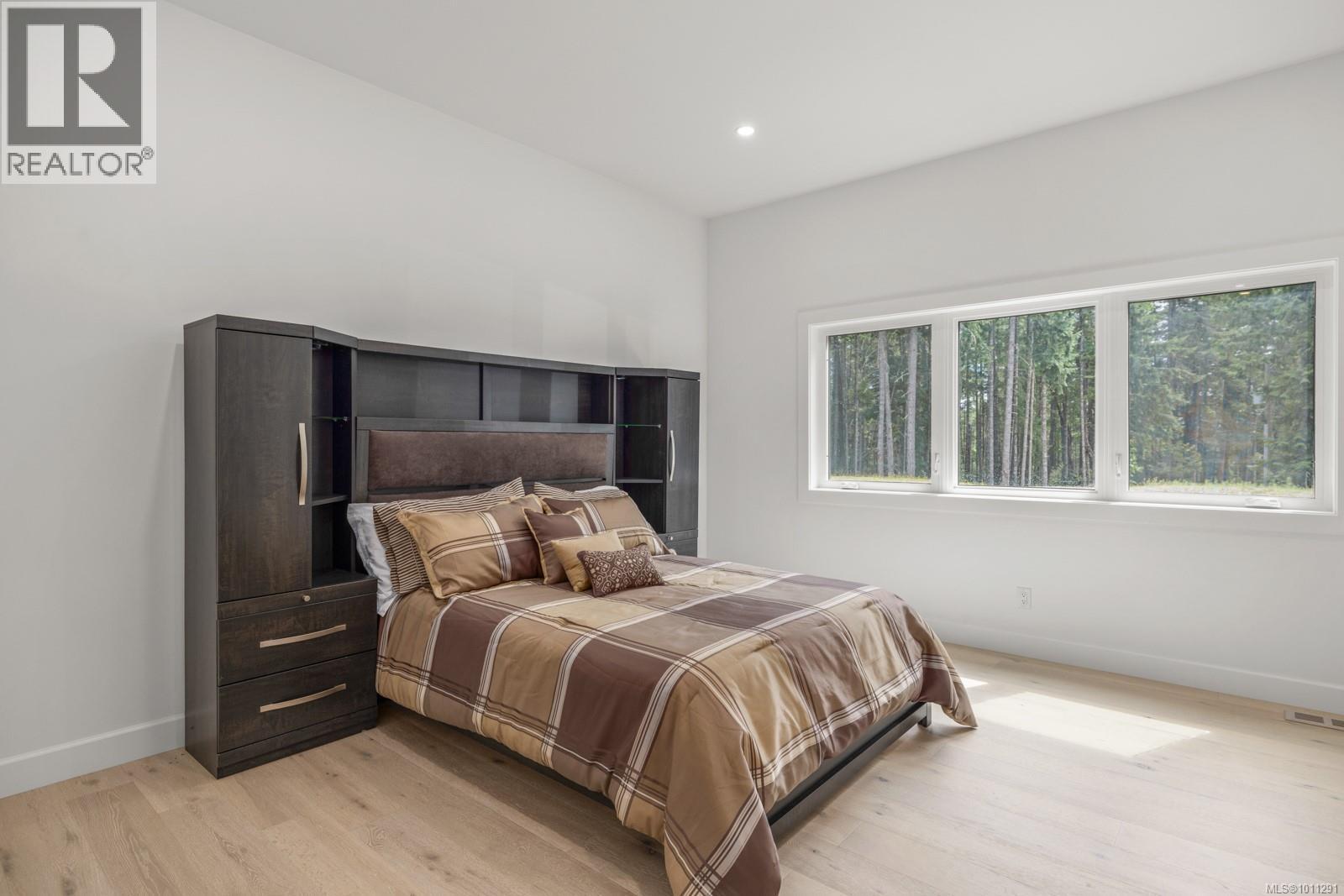  4811 Henry Roethel Road, Ladysmith