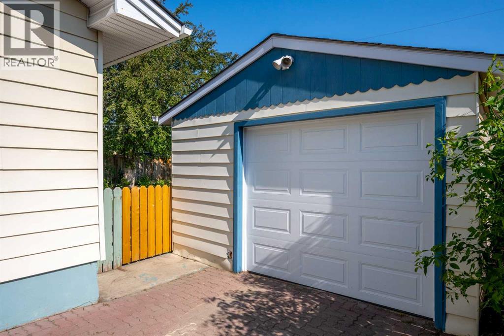 Single Family House Bungalow for Sale in   Avenue SW Kingsland Calgary 