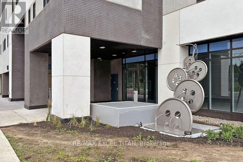 Photo 2 of 901 128 King Street N, Waterloo ON