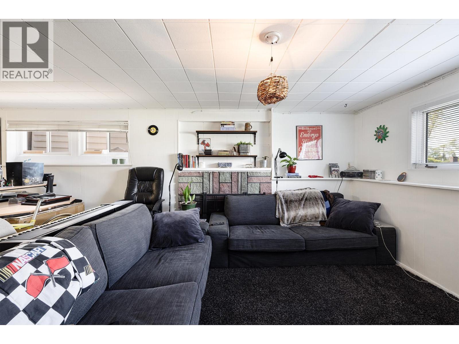 Photo 21 of 4378 Briarwood Crescent, Burnaby BC