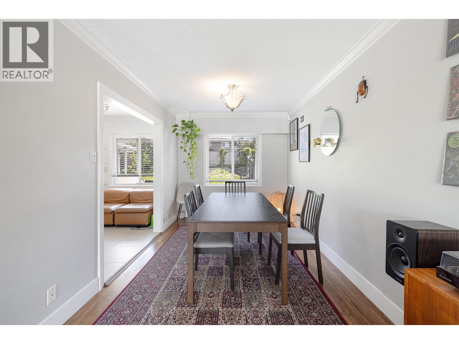 Photo 5 of 4378 Briarwood Crescent, Burnaby BC