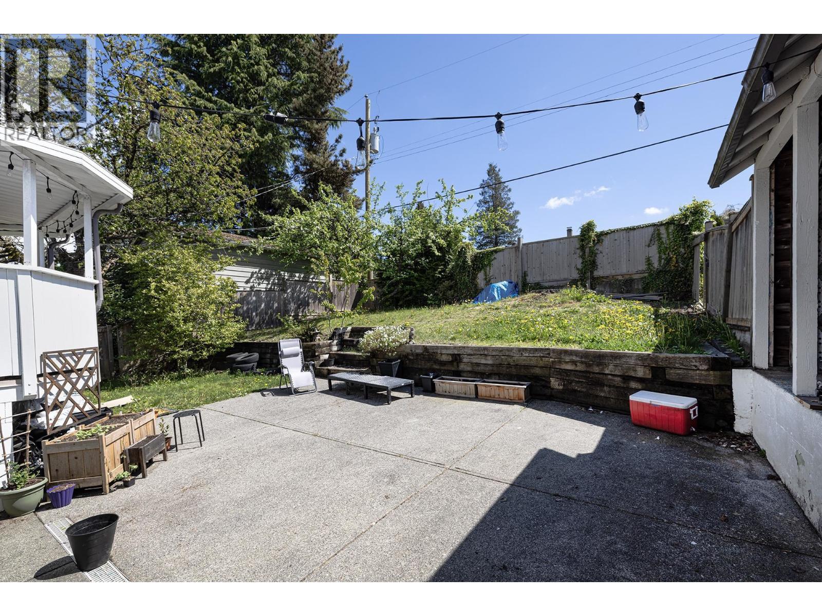 Photo 28 of 4378 Briarwood Crescent, Burnaby BC