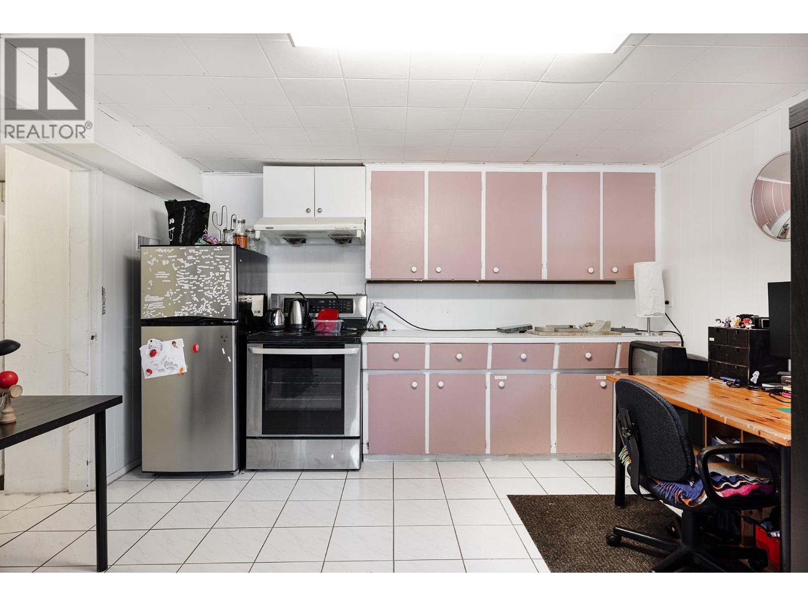 Photo 18 of 4378 Briarwood Crescent, Burnaby BC