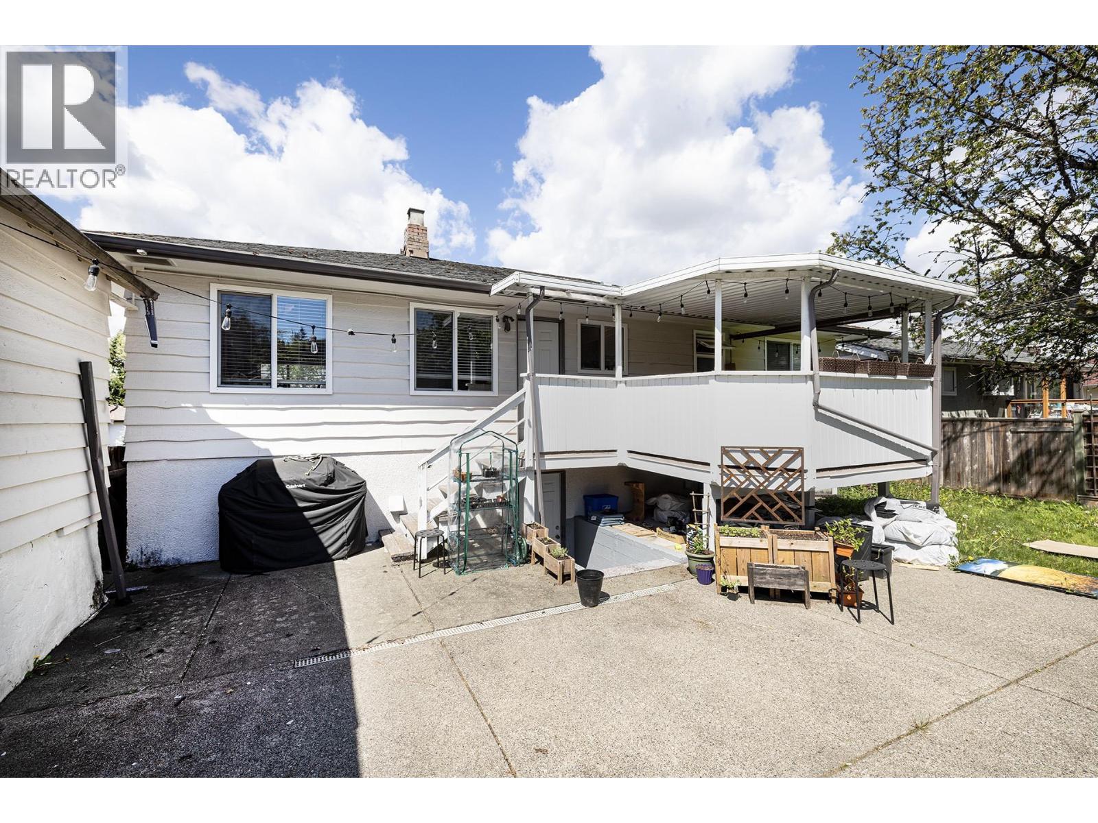 Photo 30 of 4378 Briarwood Crescent, Burnaby BC