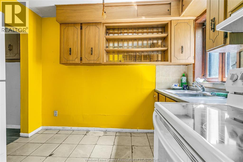Photo 10 of 460 Aylmer, Windsor ON