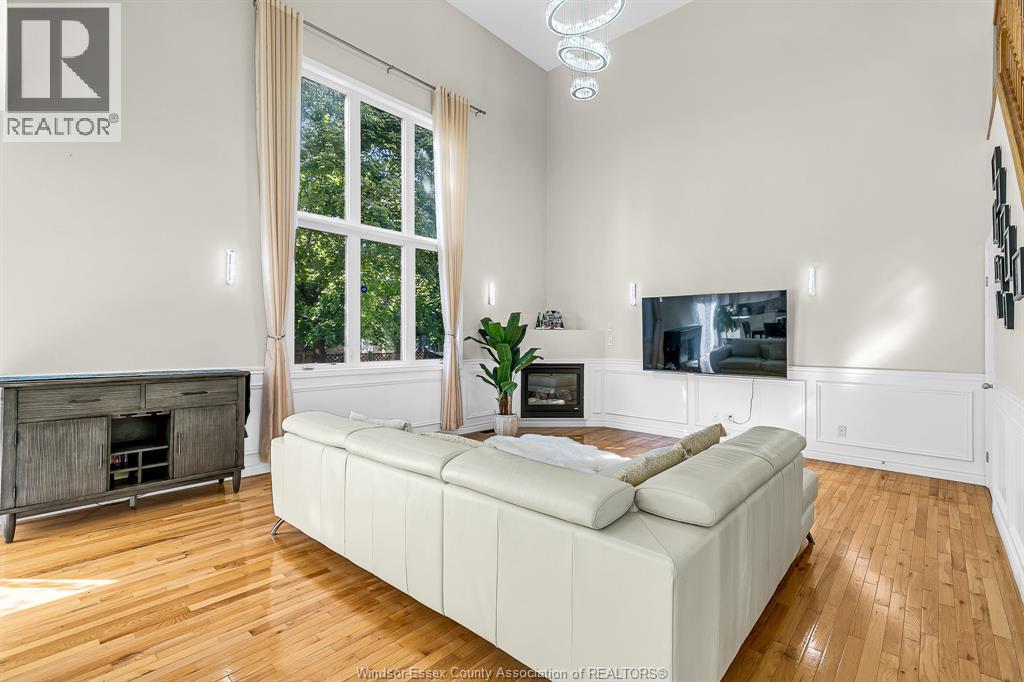 Photo 13 of 3741 Inglewood Avenue, Windsor ON