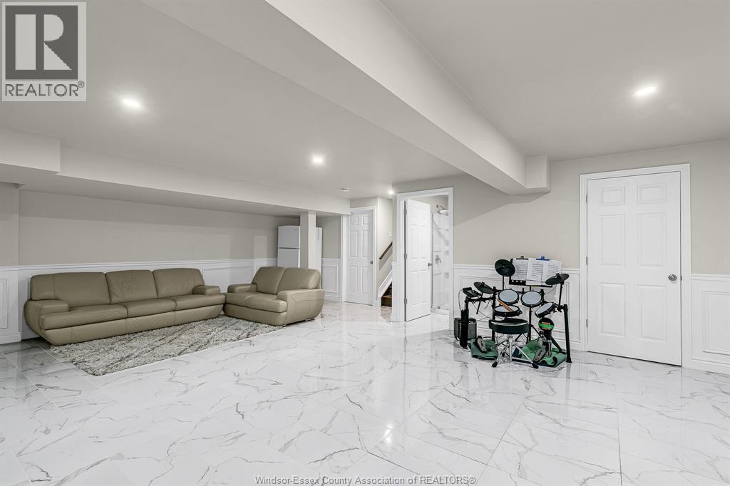 Photo 36 of 3741 Inglewood Avenue, Windsor ON