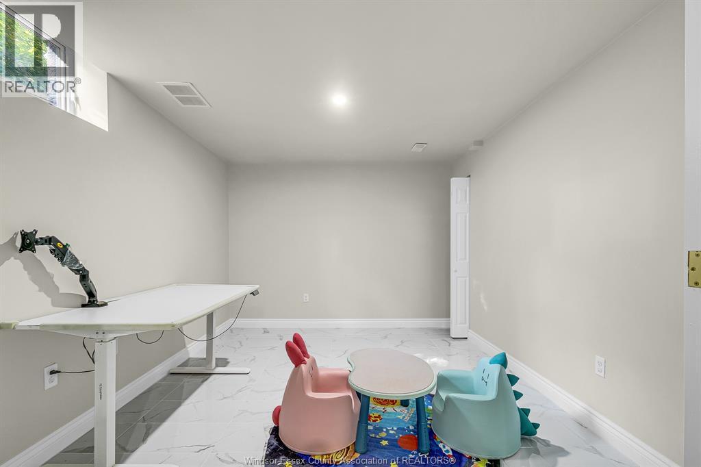 Photo 38 of 3741 Inglewood Avenue, Windsor ON