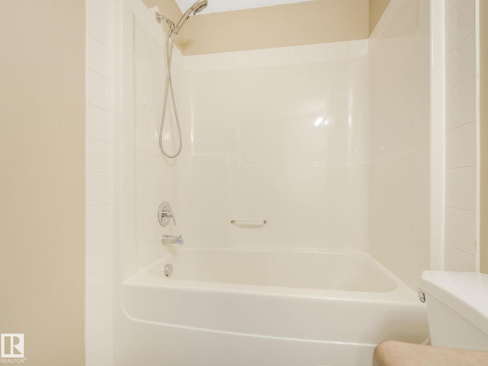 Photo 24 of 56 1428 Hodgson Wy Nw, Edmonton AB