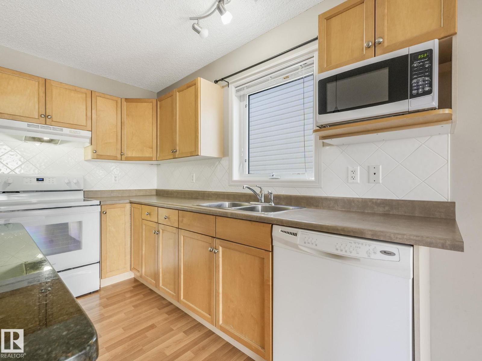 Photo 7 of 56 1428 Hodgson Wy Nw, Edmonton AB