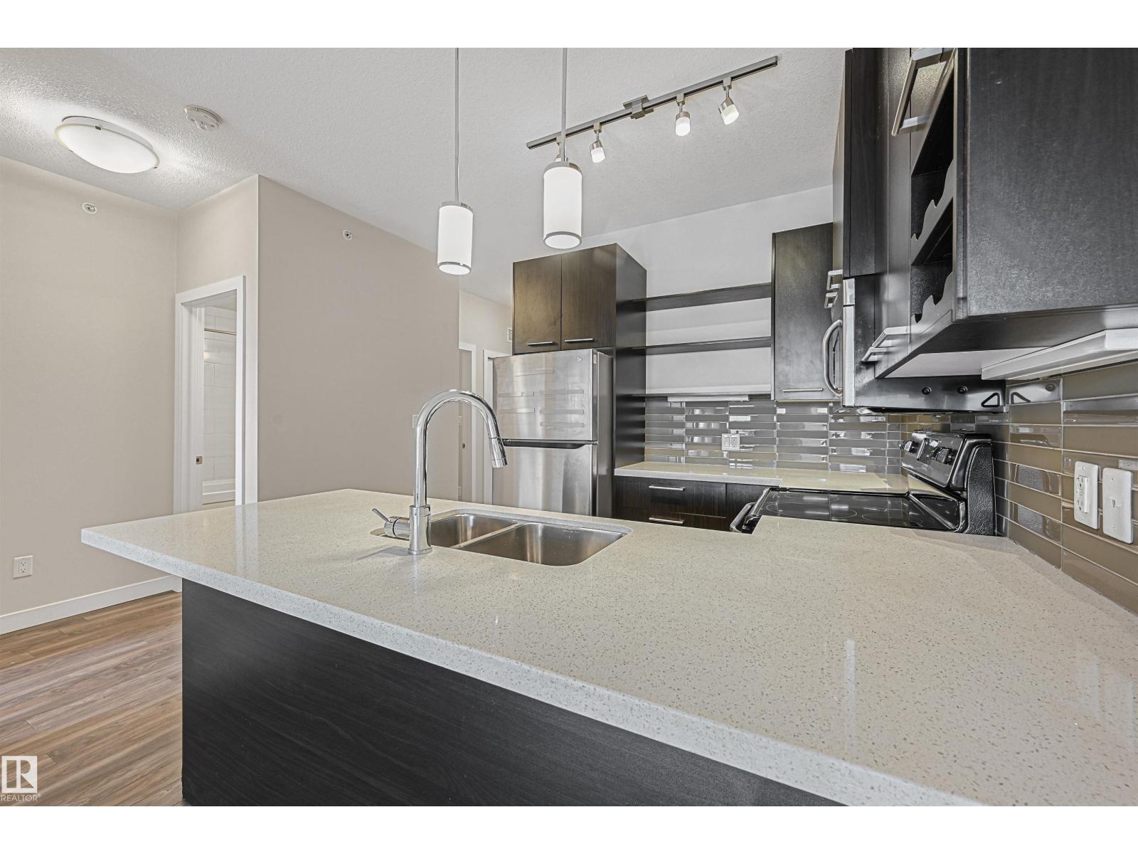 Photo 3 of 403 10418 81 Av Nw, Edmonton AB