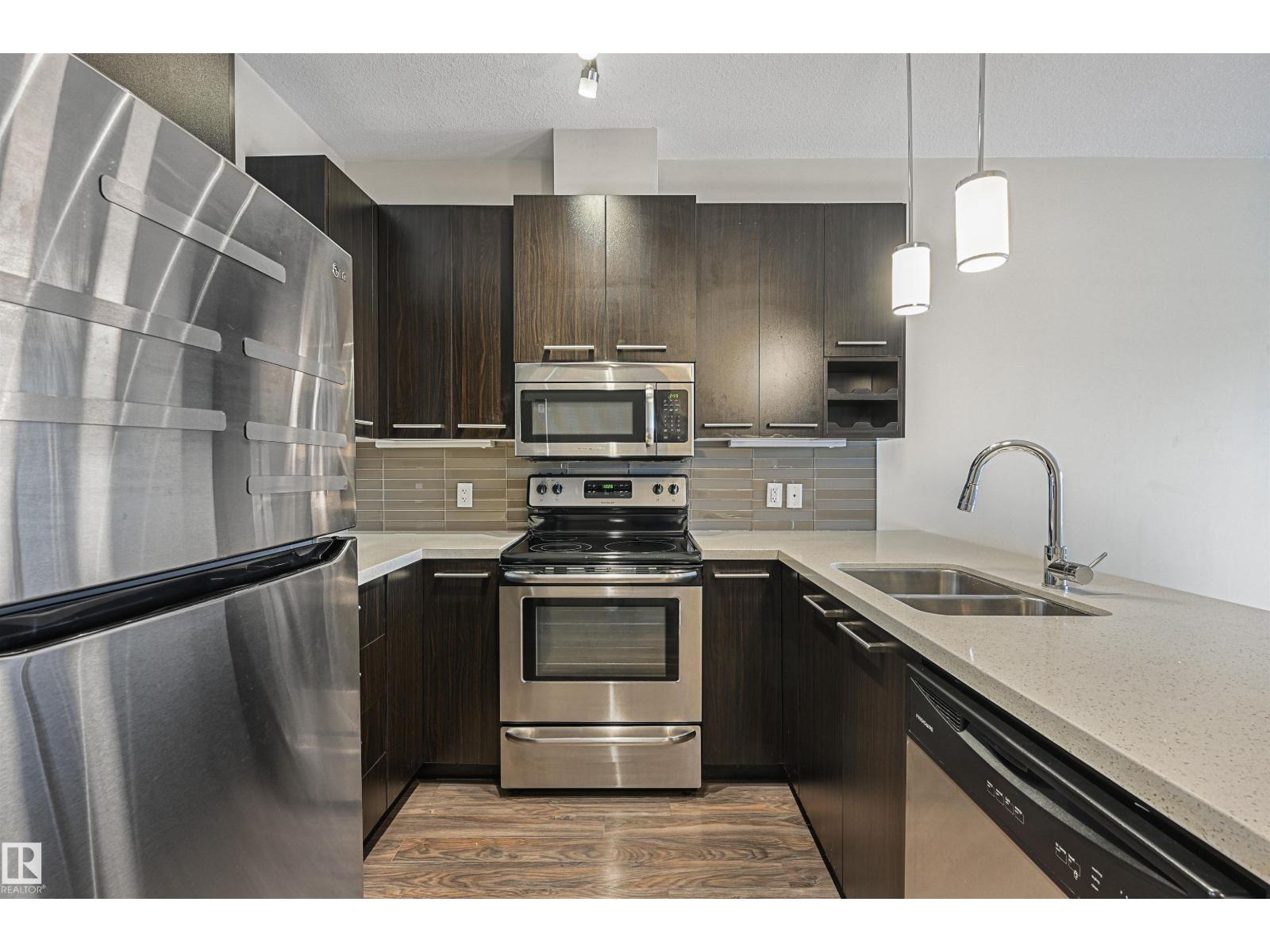 Photo 4 of 403 10418 81 Av Nw, Edmonton AB