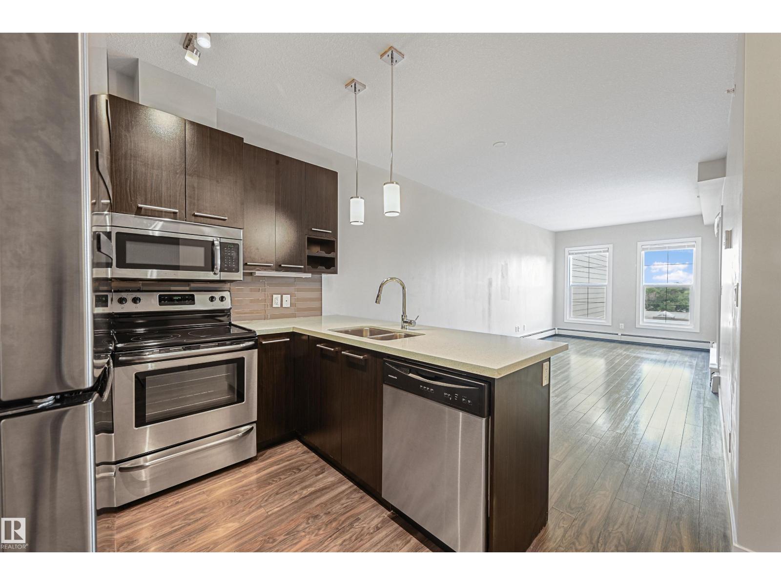 Photo 5 of 403 10418 81 Av Nw, Edmonton AB