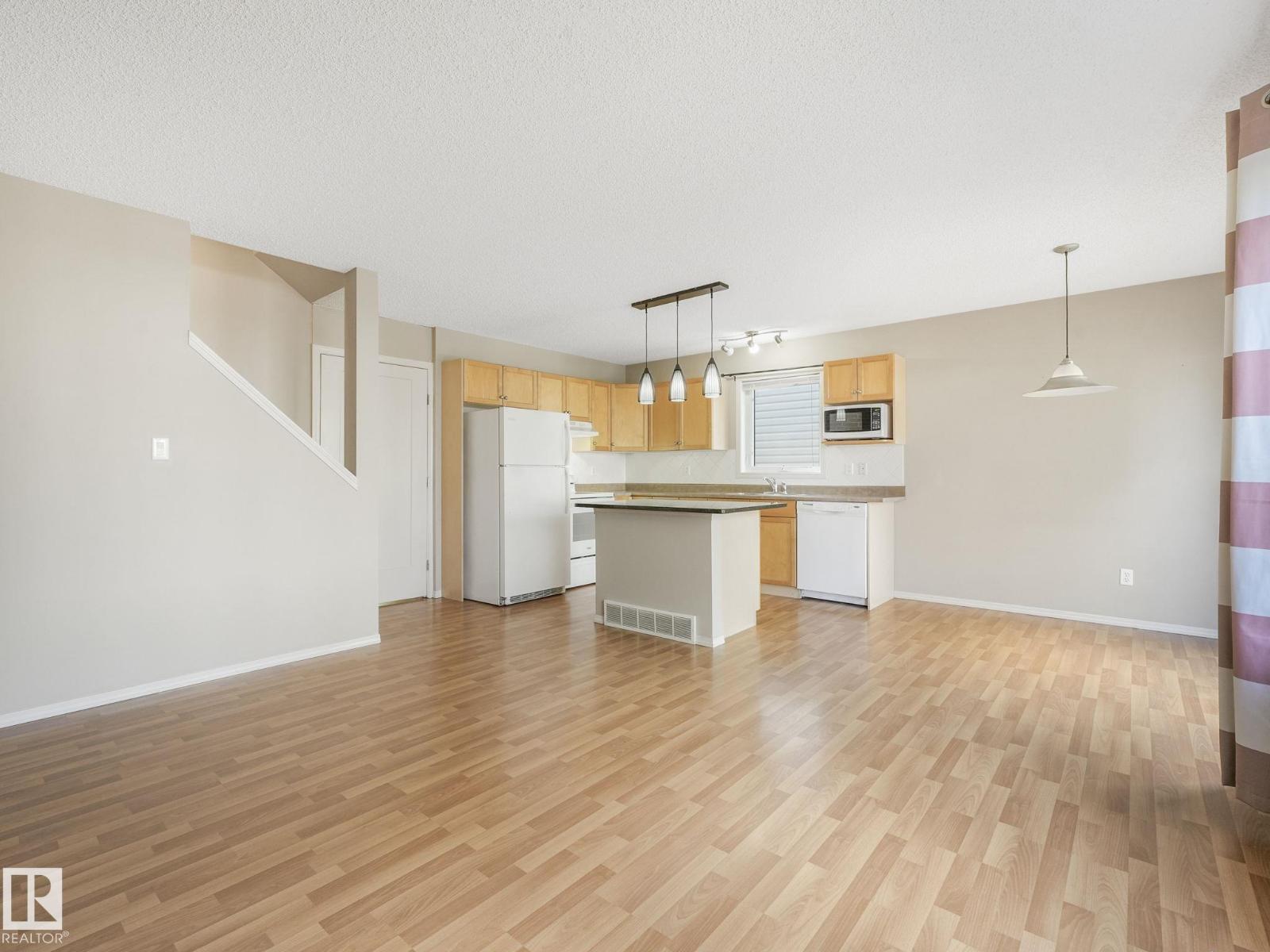 Photo 5 of 56 1428 Hodgson Wy Nw, Edmonton AB