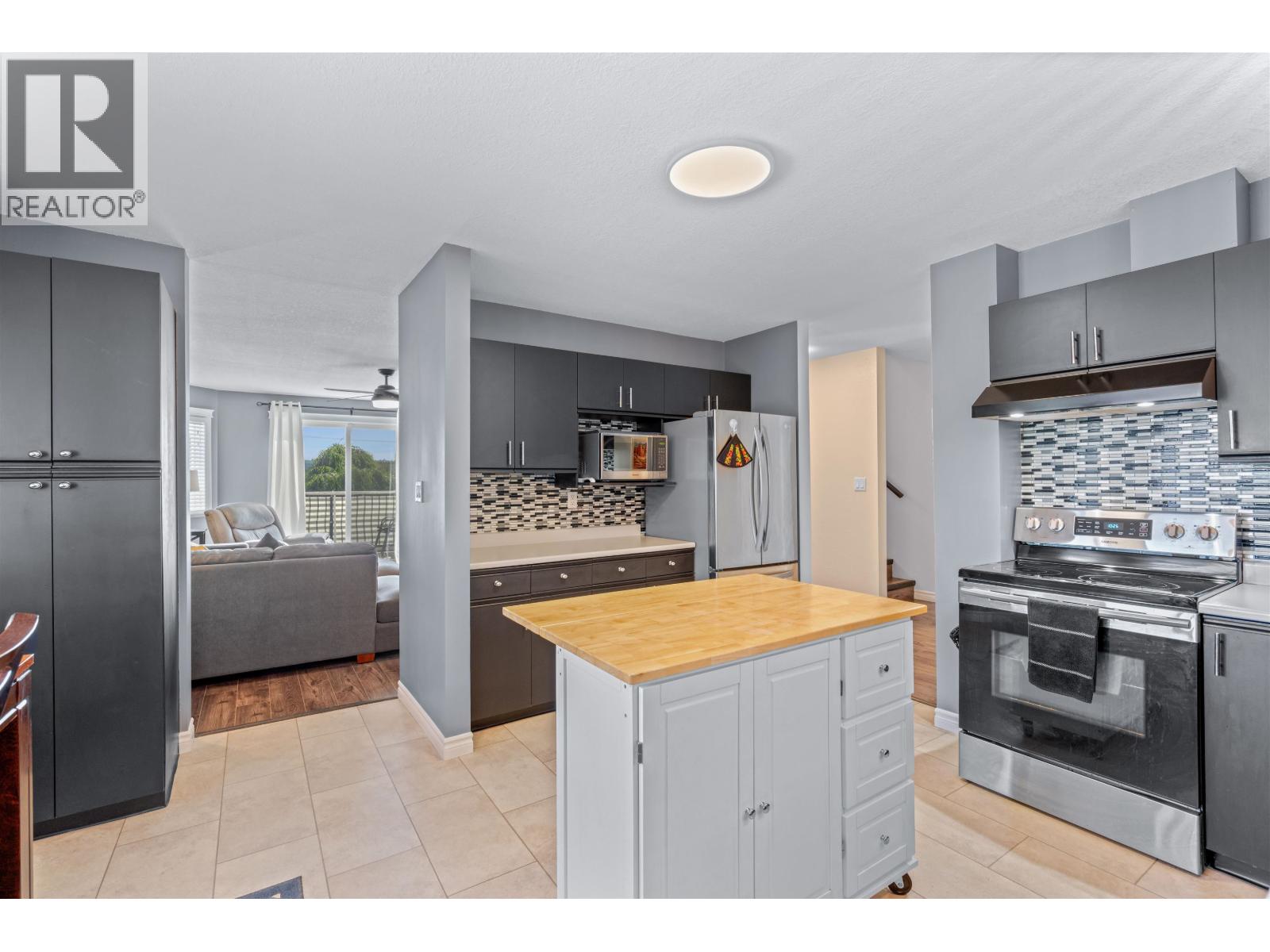 Photo 8 of 3327 Westwood Drive, Prince George BC