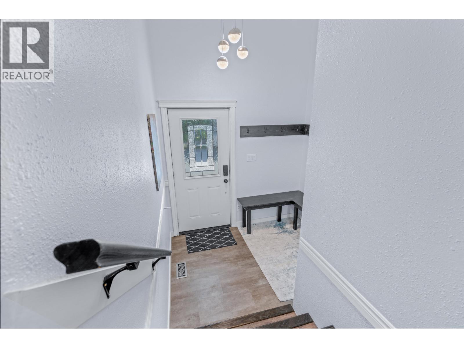 Photo 4 of 3327 Westwood Drive, Prince George BC