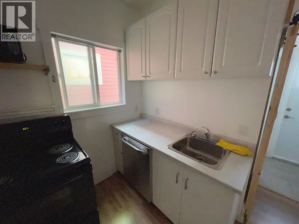 Single Family House for Sale in   Avenue SW Cliff Bungalow Calgary 