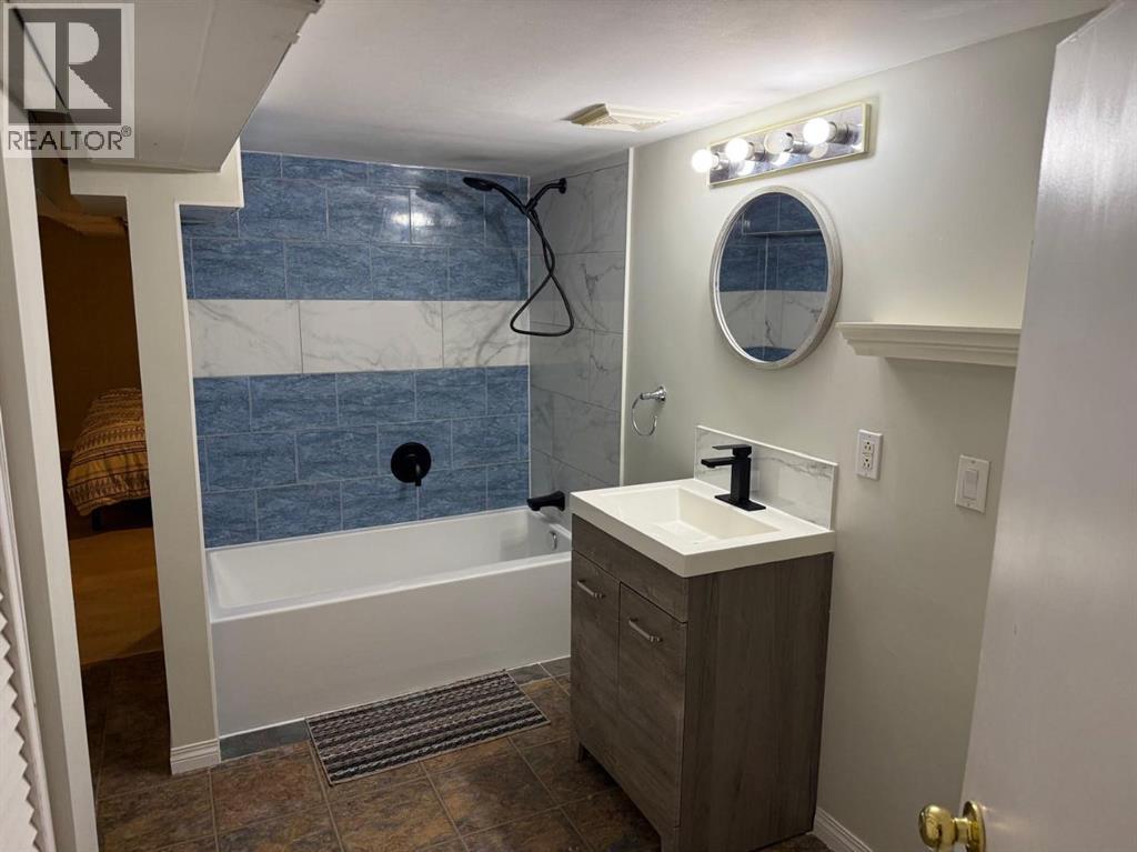 Single Family House for Sale in   Avenue SW Cliff Bungalow Calgary 