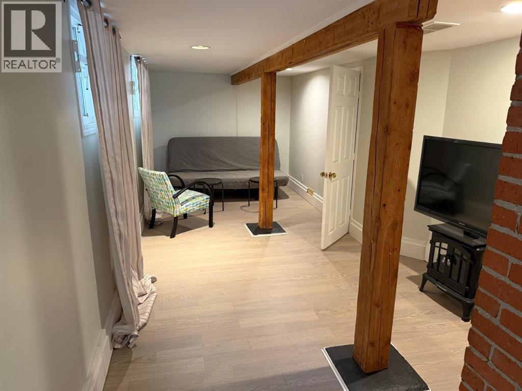 Single Family House for Sale in   Avenue SW Cliff Bungalow Calgary 