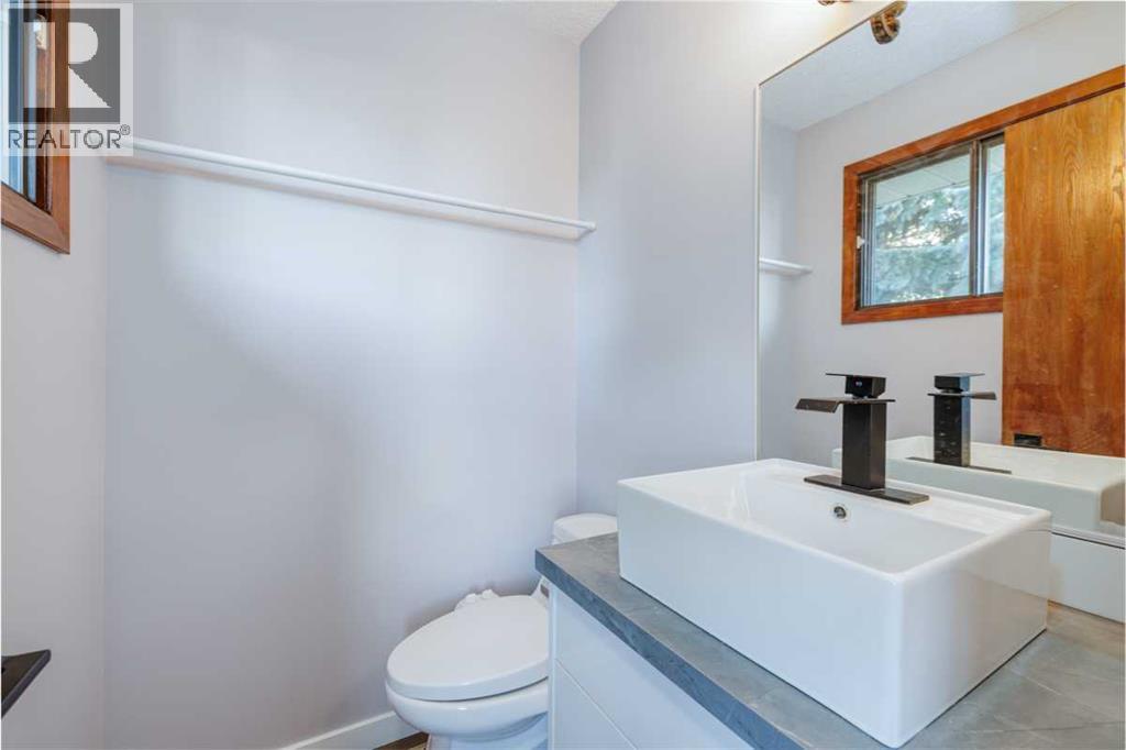 Photo 10 of 5811 Templehill Road Ne, Calgary AB
