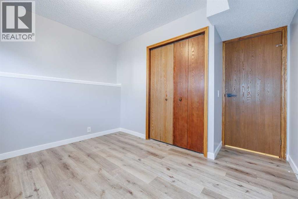 Photo 23 of 5811 Templehill Road Ne, Calgary AB