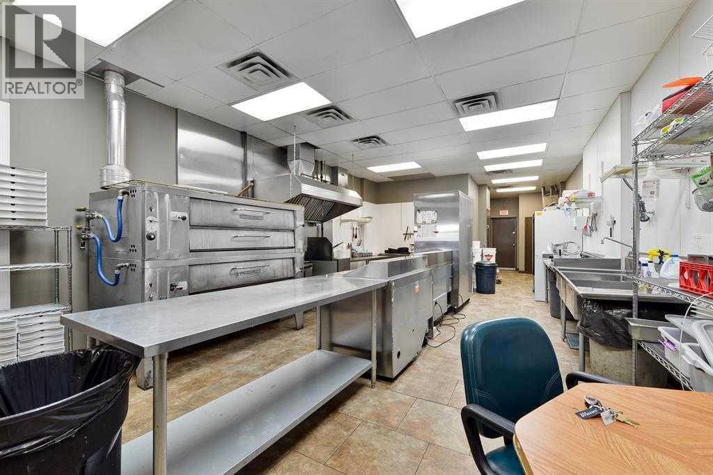 Photo 5 of 2741 17 Avenue Sw, Calgary AB
