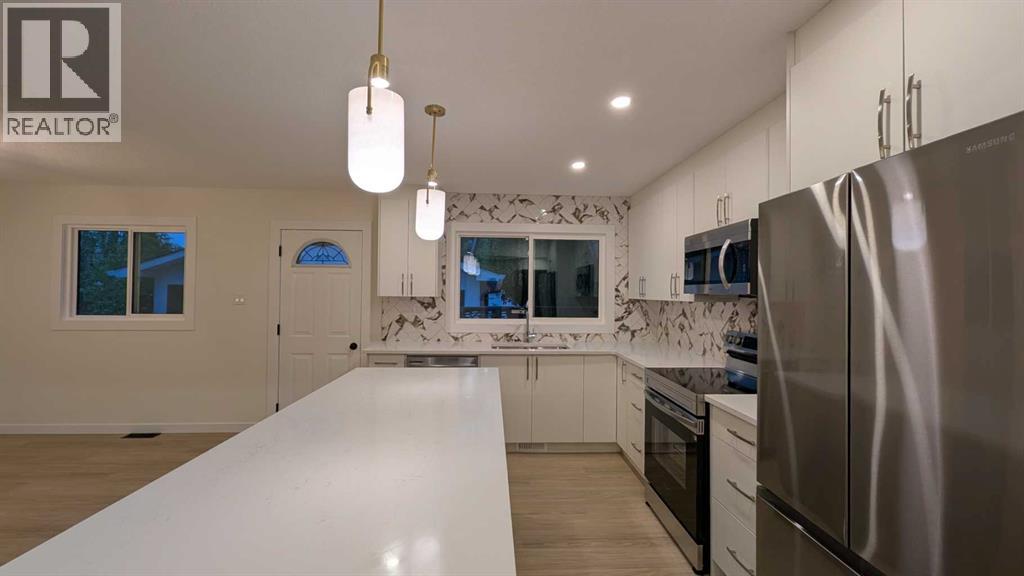 Photo 8 of 103 Haverhill Road Sw, Calgary AB