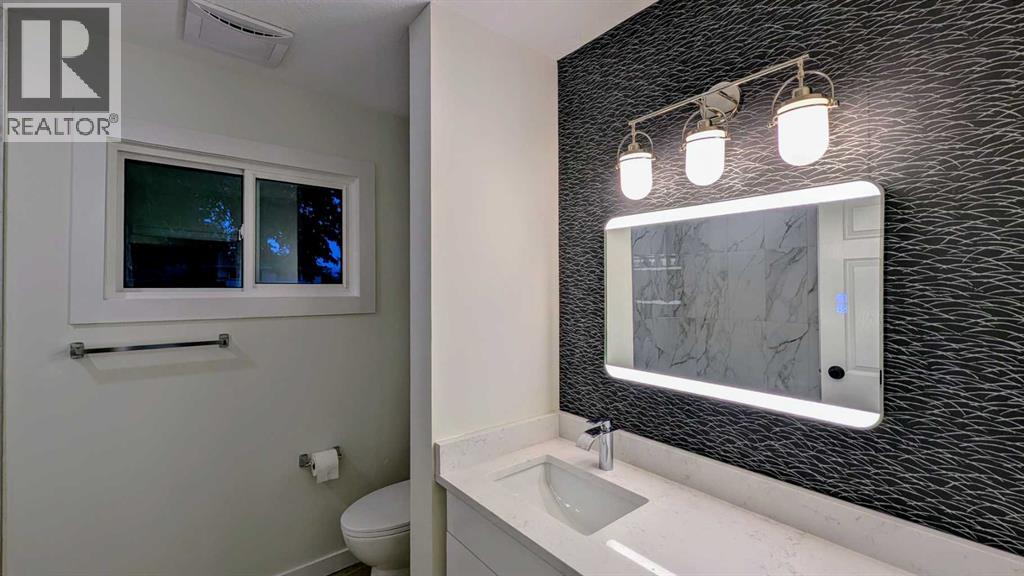Photo 12 of 103 Haverhill Road Sw, Calgary AB