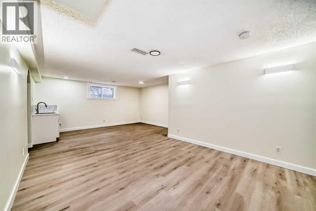 Single Family House for Sale in  Chaparral Ridge Circle SE Chaparral Calgary 