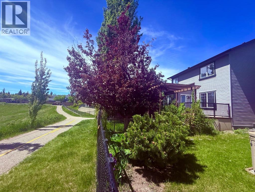 Single Family House for Sale in  Chaparral Ridge Circle SE Chaparral Calgary 