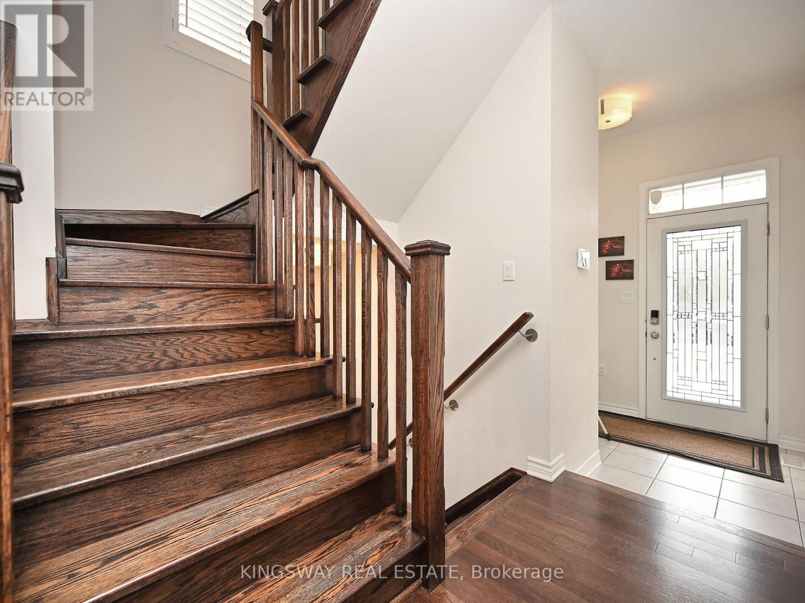 Photo 4 of 620 Langholm Street, Milton ON