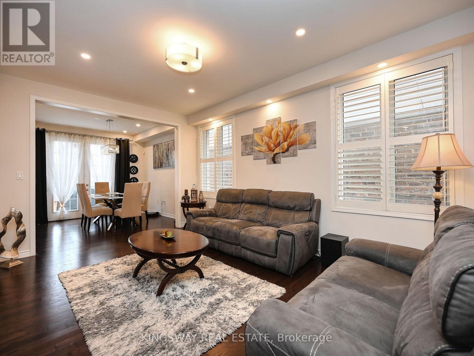 Photo 6 of 620 Langholm Street, Milton ON