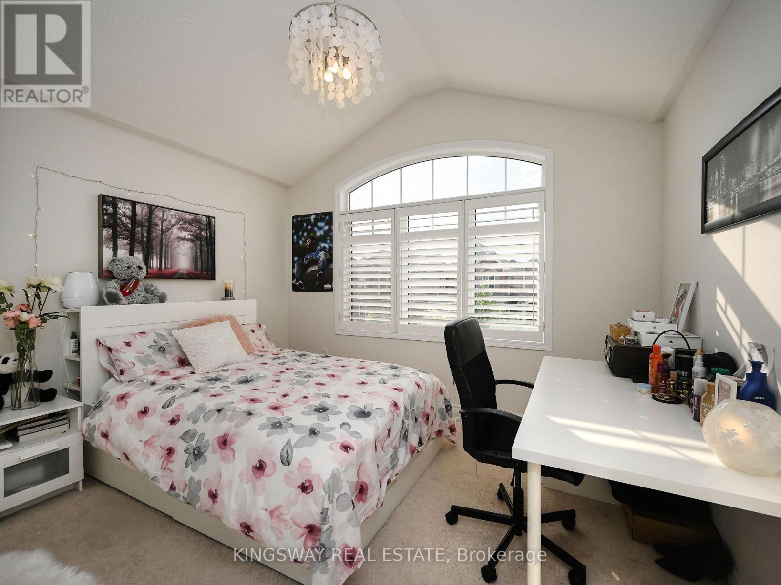 Photo 23 of 620 Langholm Street, Milton ON