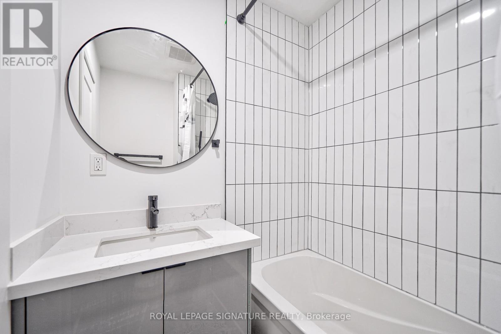 Photo 10 of 541 St Clarens Avenue, Toronto ON