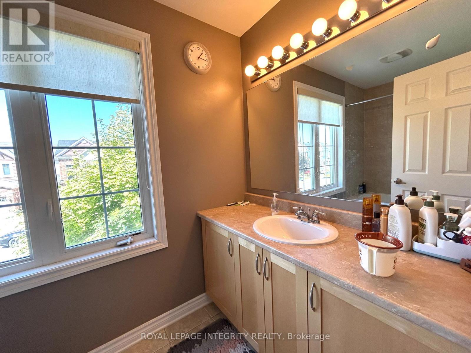 Photo 13 of 3116 Burritts Rapids Place, Ottawa ON