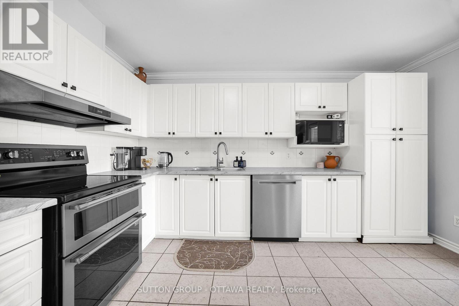 Photo 17 of 11 Baypointe Crescent, Ottawa ON