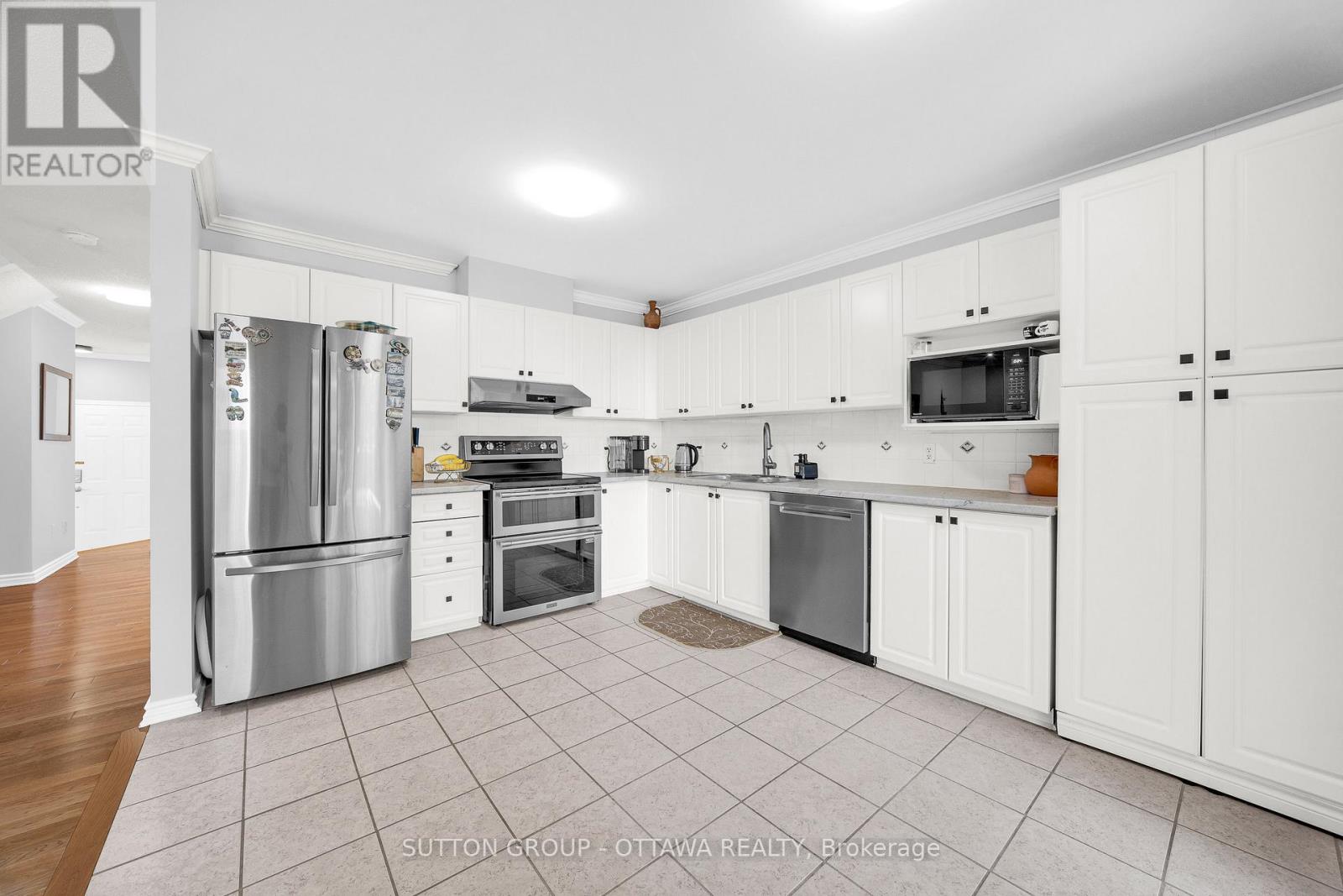 Photo 15 of 11 Baypointe Crescent, Ottawa ON
