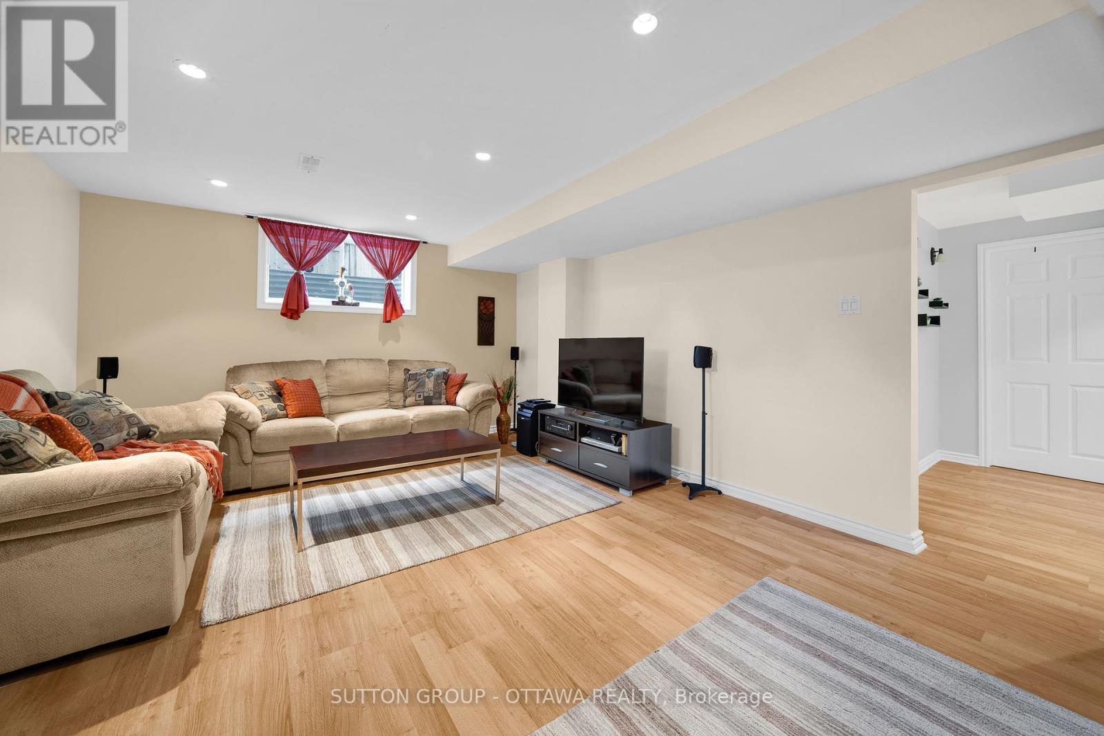 Photo 37 of 11 Baypointe Crescent, Ottawa ON