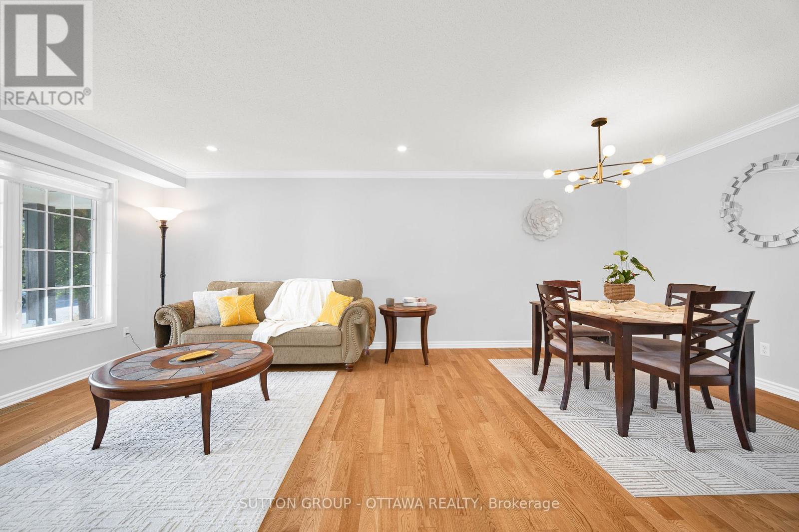 Photo 8 of 11 Baypointe Crescent, Ottawa ON