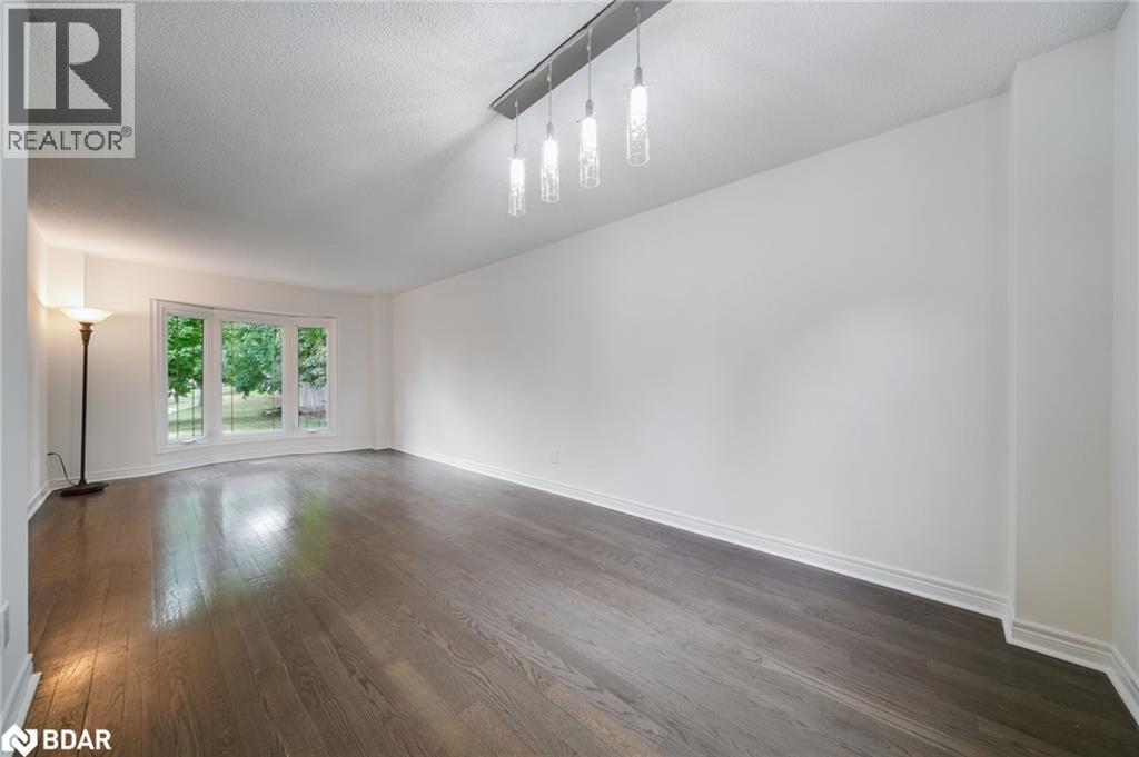 Photo 20 of 6 Milne Court, Barrie ON