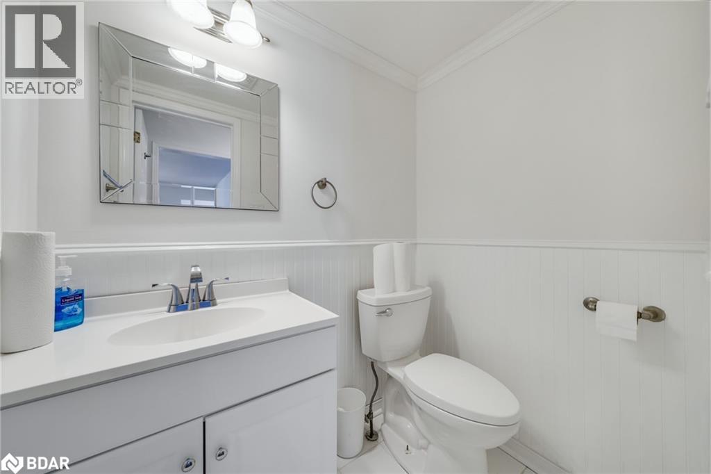 Photo 12 of 6 Milne Court, Barrie ON