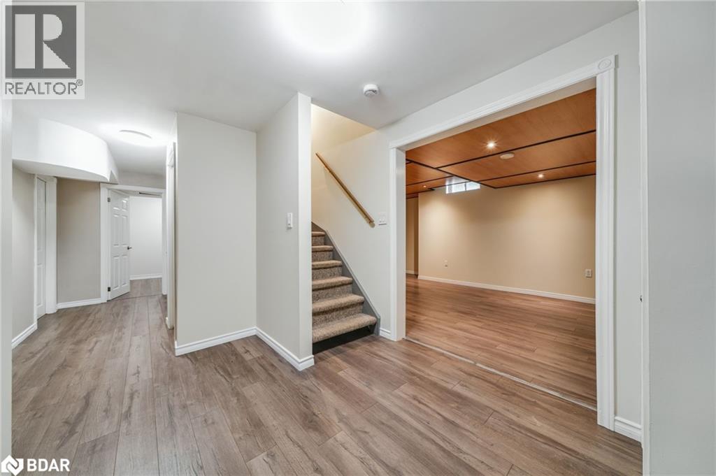 Photo 23 of 6 Milne Court, Barrie ON