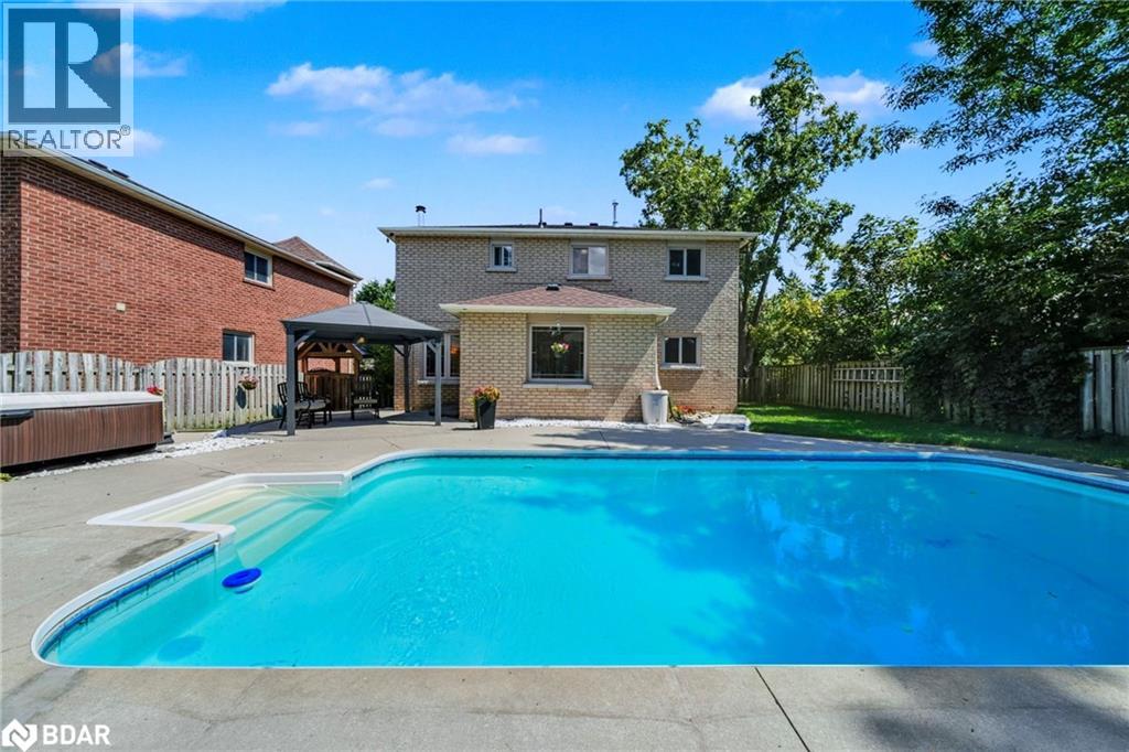 Photo 36 of 6 Milne Court, Barrie ON