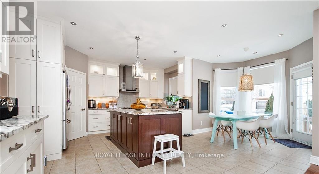 Photo 6 of 5 Bracewood Way, Ottawa ON