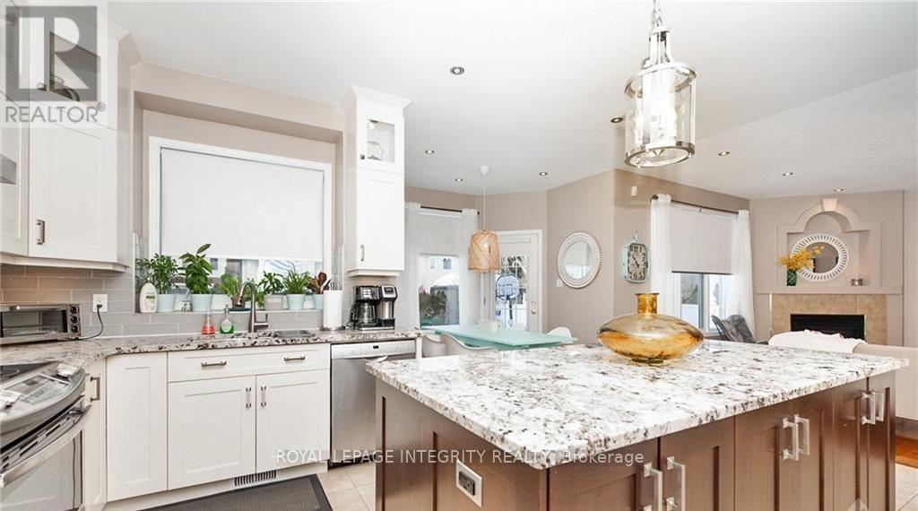 Photo 8 of 5 Bracewood Way, Ottawa ON
