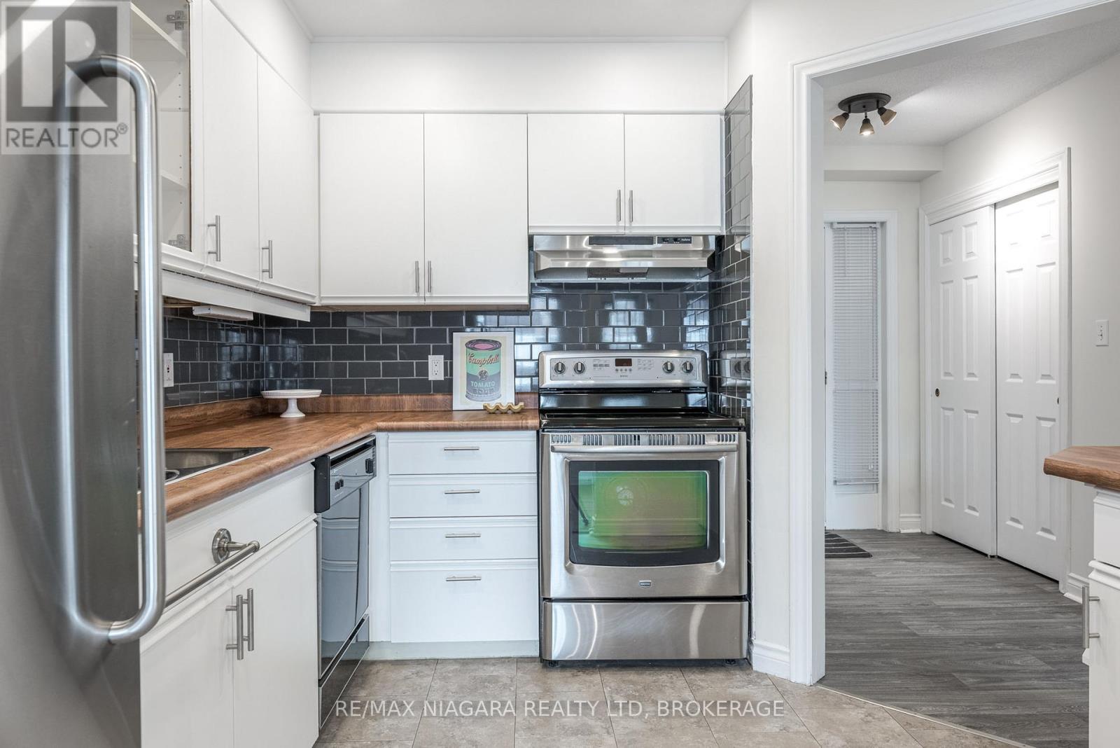 Photo 32 of 204 6381 Dunn Street, Niagara Falls ON
