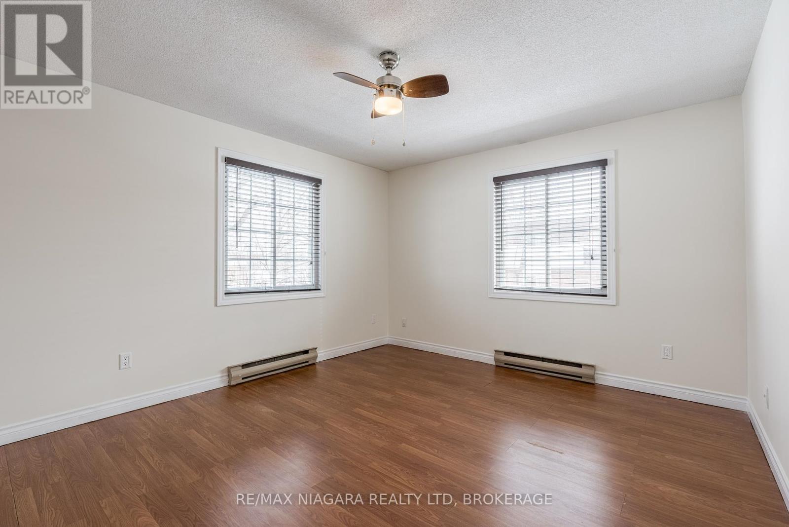 Photo 5 of 204 6381 Dunn Street, Niagara Falls ON