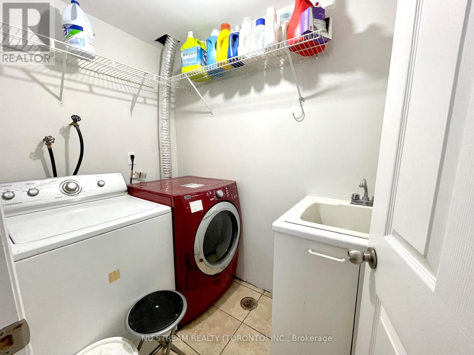 Photo 10 of Bsmt 28 Bushcroft Grove, Toronto ON