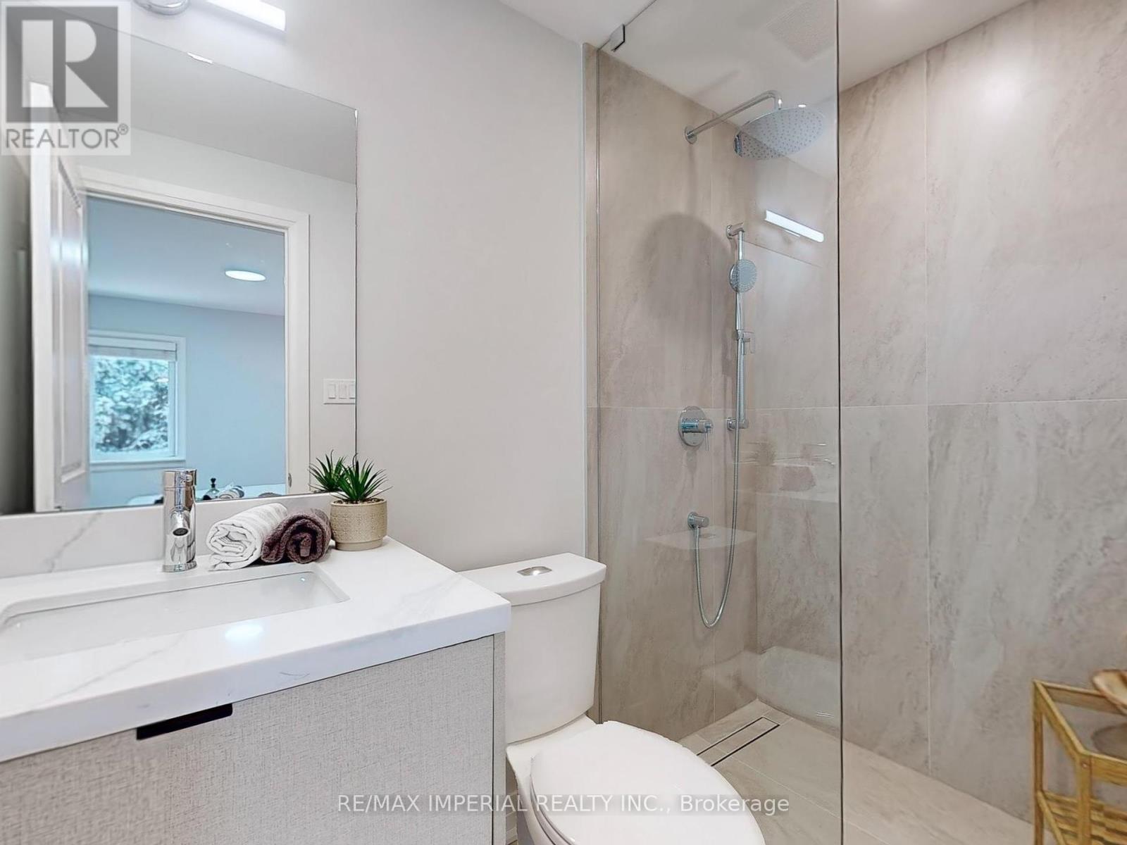 Photo 21 of 9 Lesmount Avenue, Toronto ON