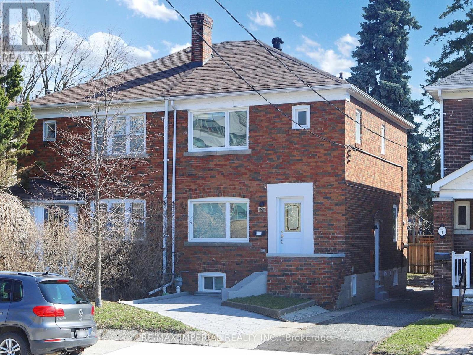 Photo 44 of 9 Lesmount Avenue, Toronto ON